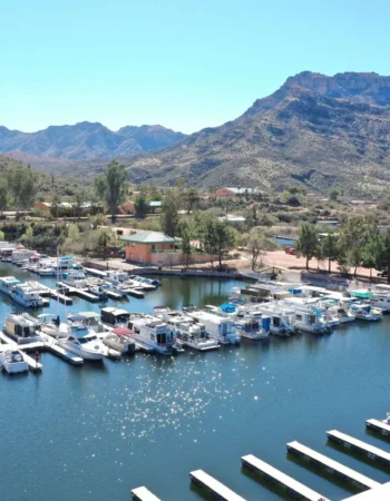 Apache Lake Marina & Resort